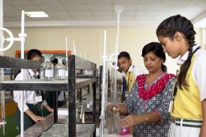Gyan Ashram School Chem Lab